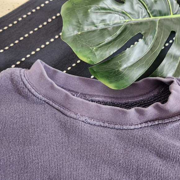 Imogen + Willie Distressed Crewneck Sweatshirt Blue Size XS - Picture 2 of 6